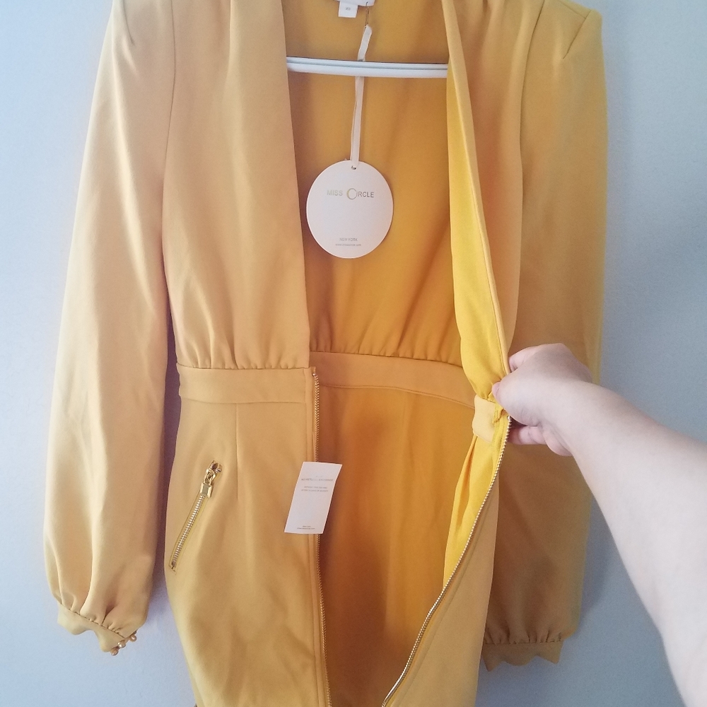 Miss Circle Luxury Midi Dress Size XS/S $100 Was Sold On House Of CB - Picture 3 of 12